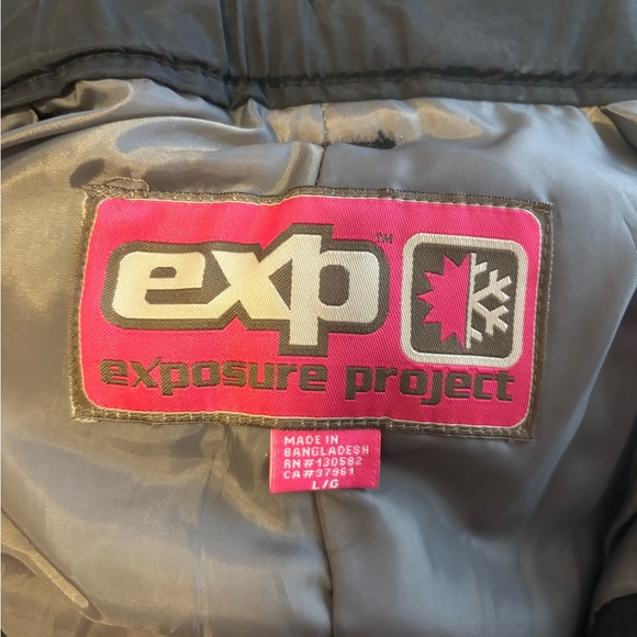 Women’s snow pants size large - Picture 2 of 5